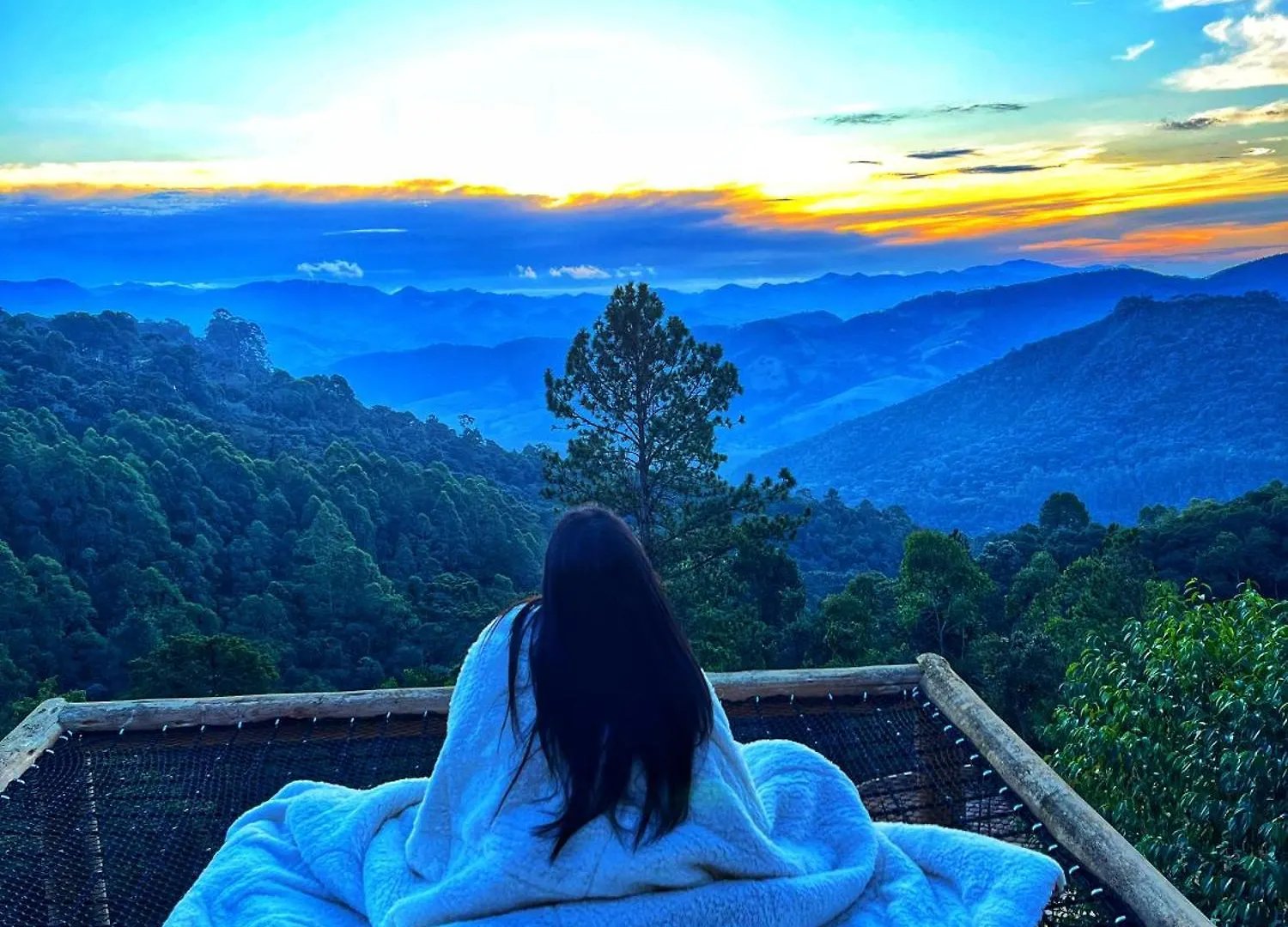דירות Campos do Jordão Chale Europeu Com Vista Infinita E Cinema Em C. Do Jordao ברזיל