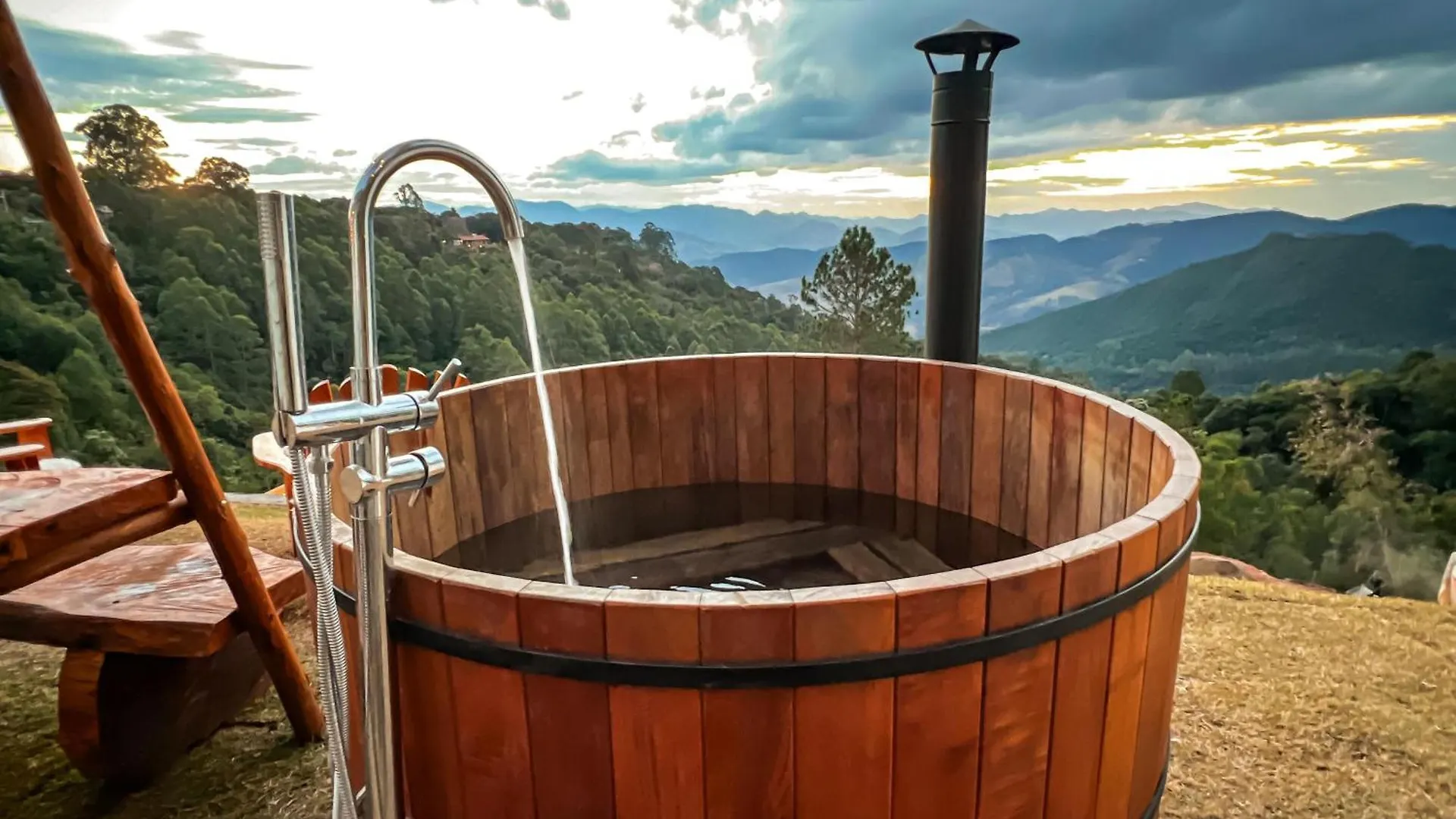 דירות Campos do Jordão Chale Europeu Com Vista Infinita E Cinema Em C. Do Jordao